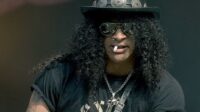 slash gnr smoking