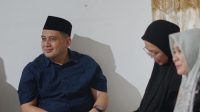 munafri baju hitam