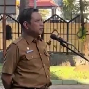 DPRD 7 JULI pimpin rapat