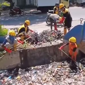 bersih selokan pu